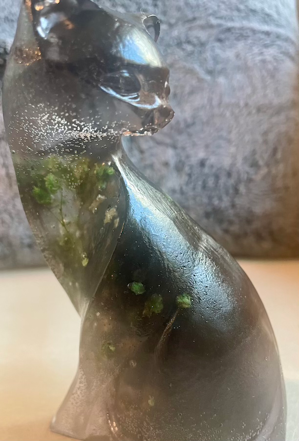 Thumbnail: cat decoration glass