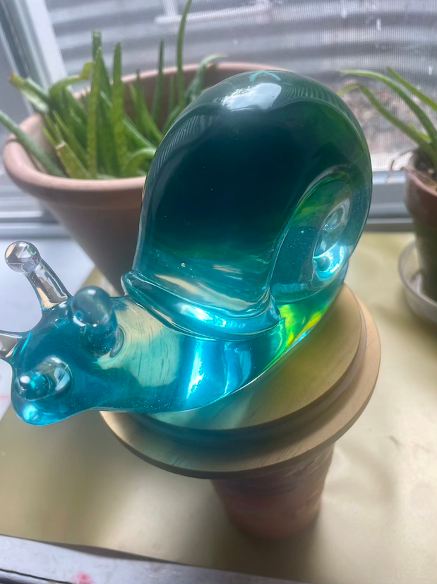 Thumbnail: glass resin snail