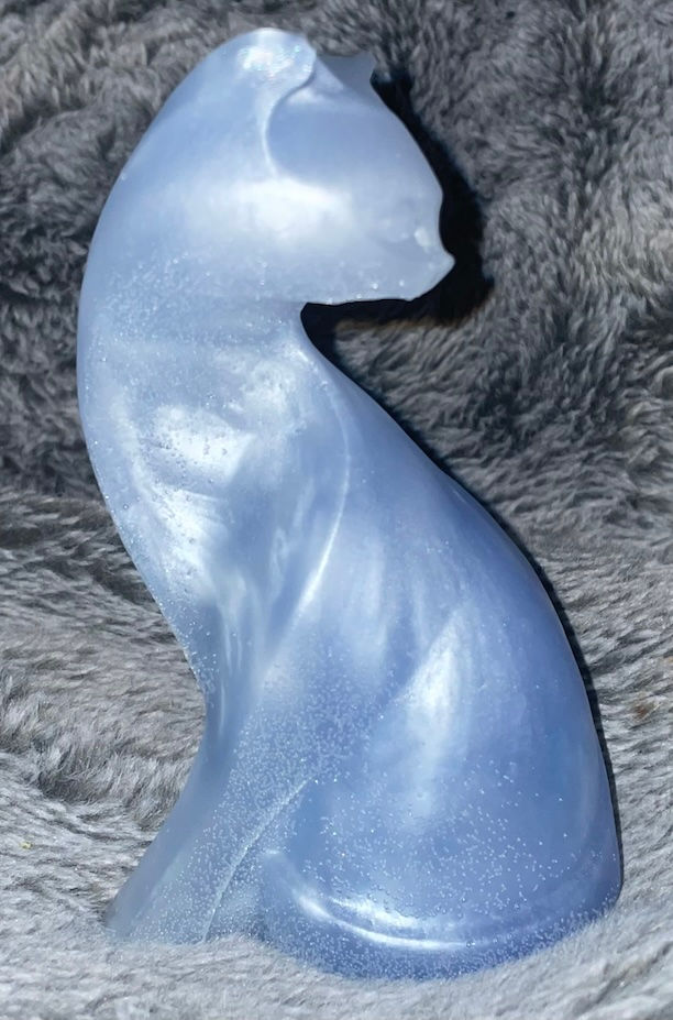Thumbnail: white cat glass