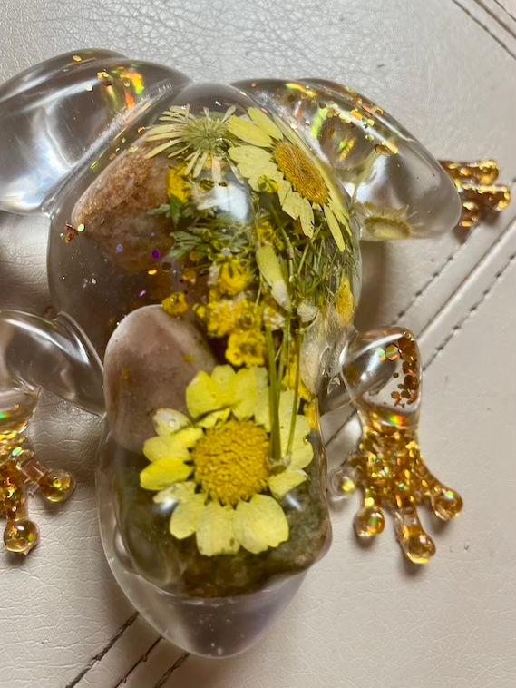 Thumbnail: Clear glass resin frog with real yellow flowers