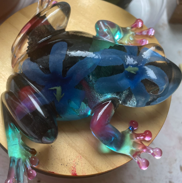 Thumbnail: blue frog