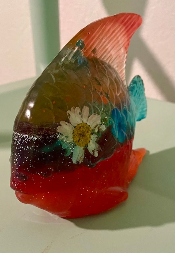 Thumbnail: decorative fish figurine