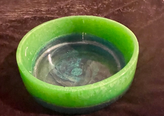 Thumbnail: resin pet food bowl