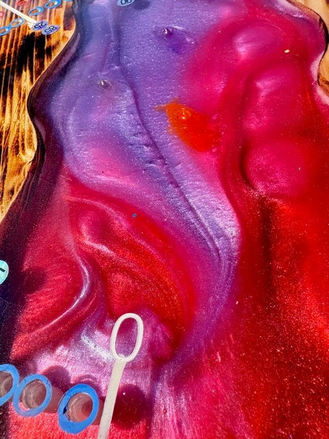 Thumbnail: resin