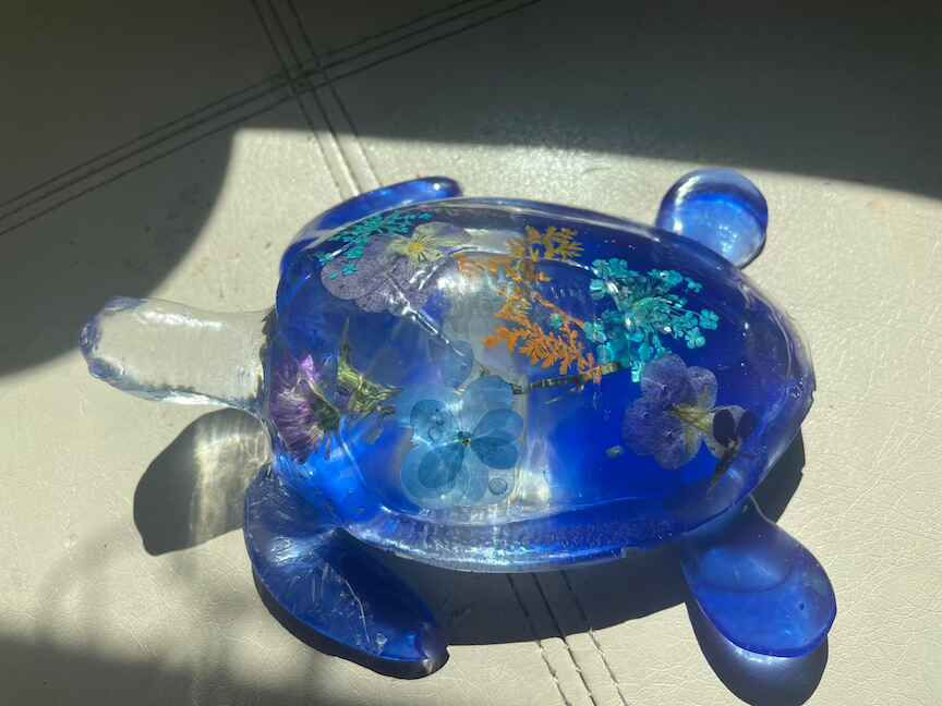 Thumbnail: blue glass resin turtle