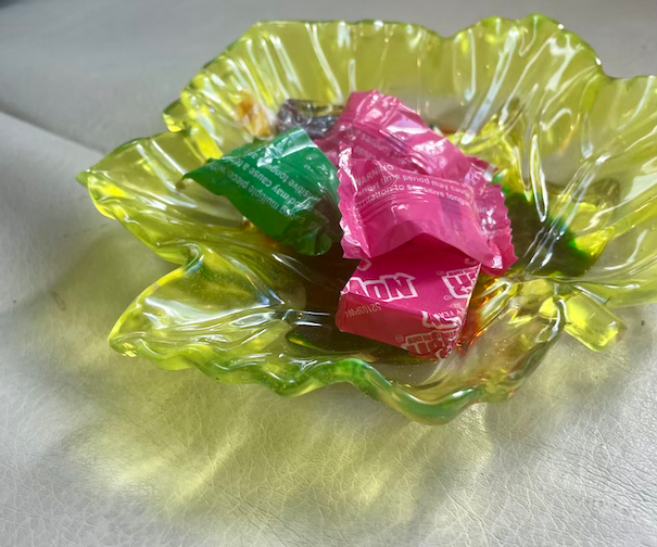 Thumbnail: leaf tray