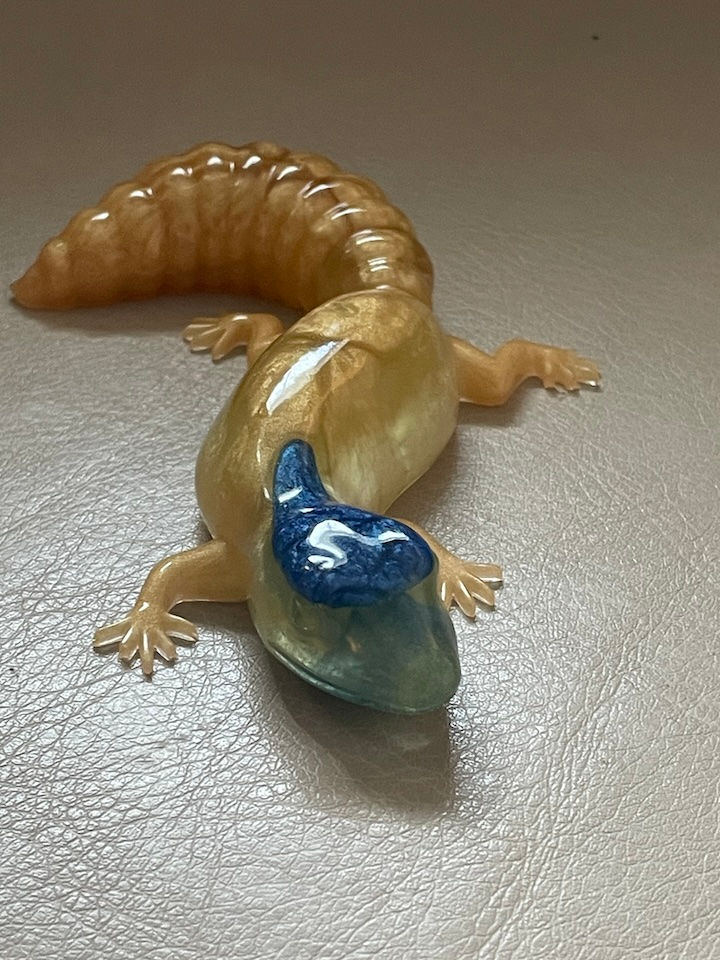 Thumbnail: Lizard - Gold and Blue