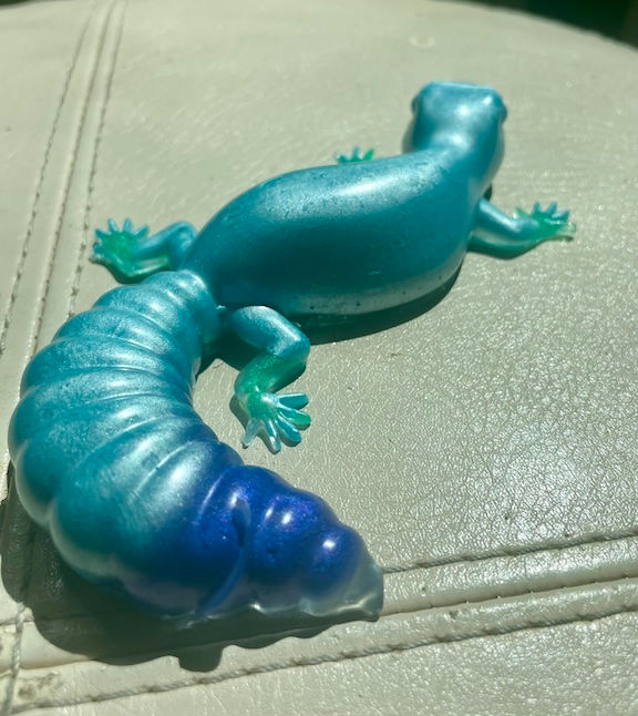 Thumbnail: green lizard glass