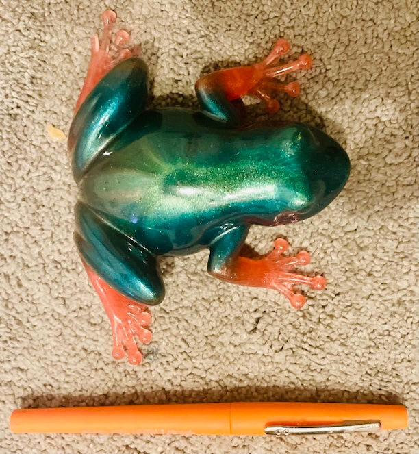 Frog Dark Green with Orange feet Cribbage King