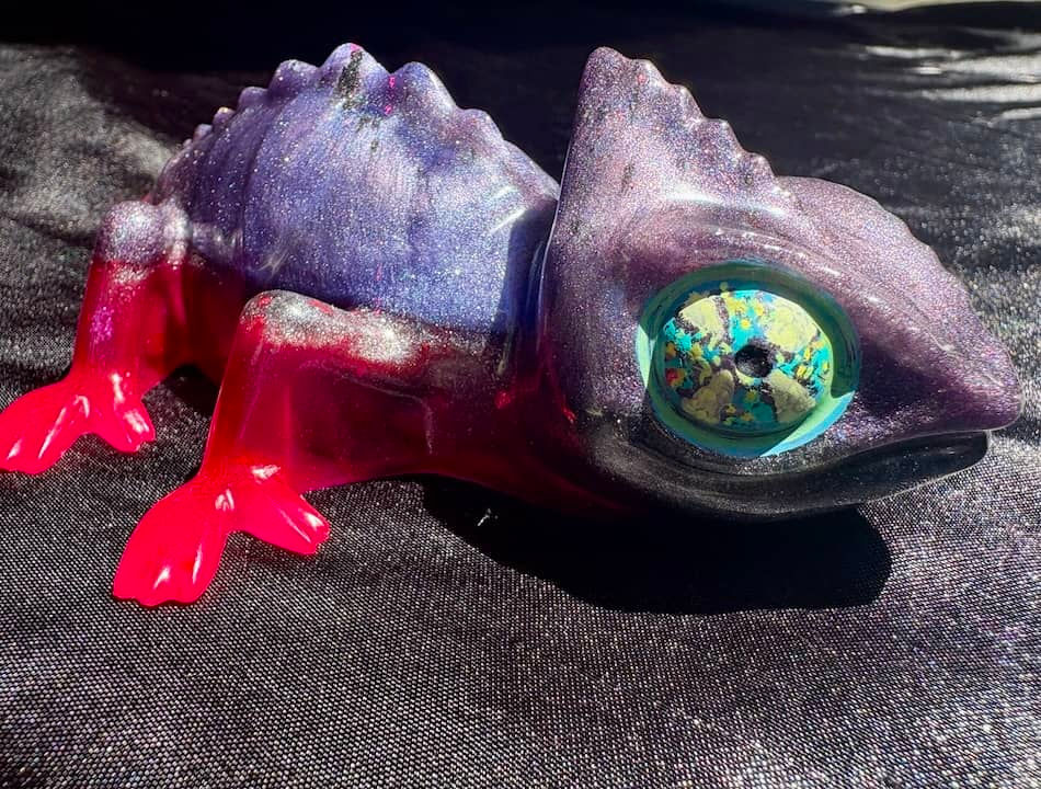 Thumbnail: Pink and purple glass resin chameleon
