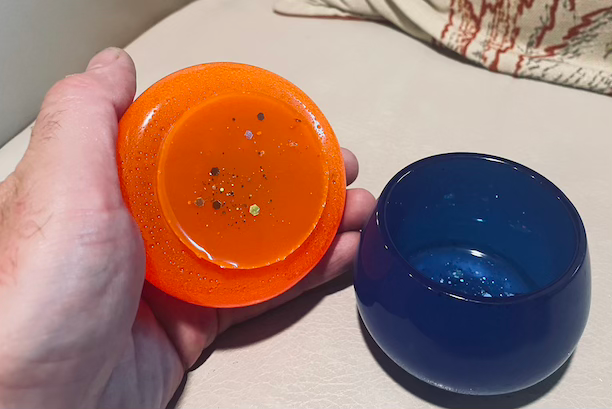 Thumbnail: orange and vlue mushroom box