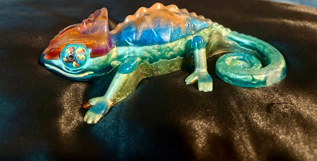 Thumbnail: chameleon decor