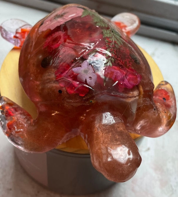 Thumbnail: glass resin sea turtle