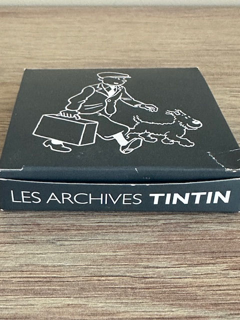 Miniature : FIGURINE TINTIN 29215 AU CONGO RELIEF METAL MOULINSART HERGE