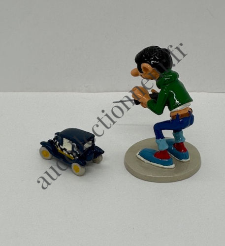 Miniature : FIGURINE PIXI 4750 GASTON LAGAFFE ET SON TAXI RADIOCOMMANDE COLLECTION FRANQUIN