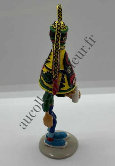 Miniature : FIGURINE PIXI 4661 GASTON PORTANT UN MASQUE AFRICAIN | Au Collectionneur