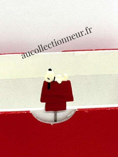 PIXI 97091 - SNOOPY SUR SA NICHE - EPINGLETTE