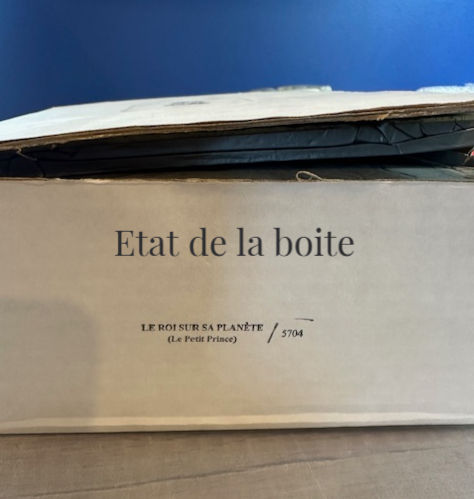 Miniature : FIGURINE PIXI 5704 LE PETIT PRINCE LE ROI SUR SA PLANETE COLLECTION ANTOINE DE SAINT EXUPERY