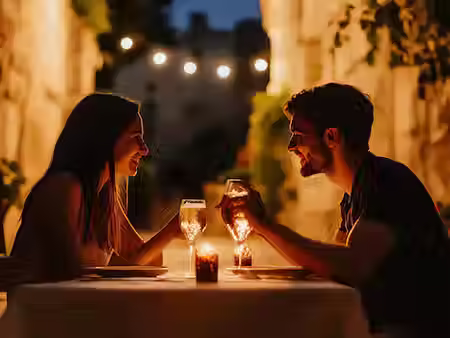 A couple on a dinner date in Seattle.