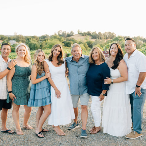 Extended Family Session at Wise Villa Winery in Lincoln CA