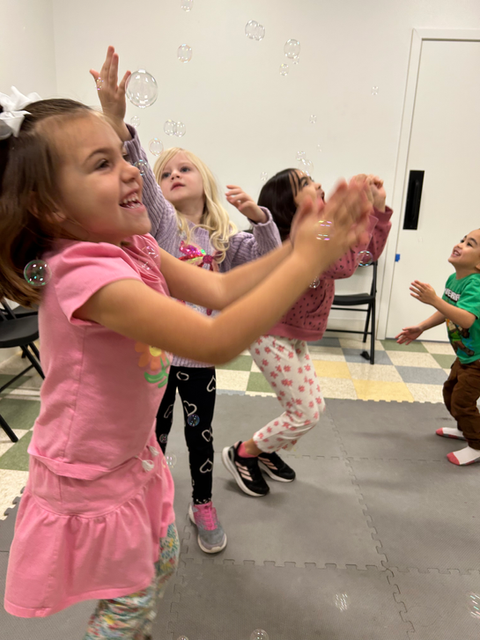 kids clapping to music