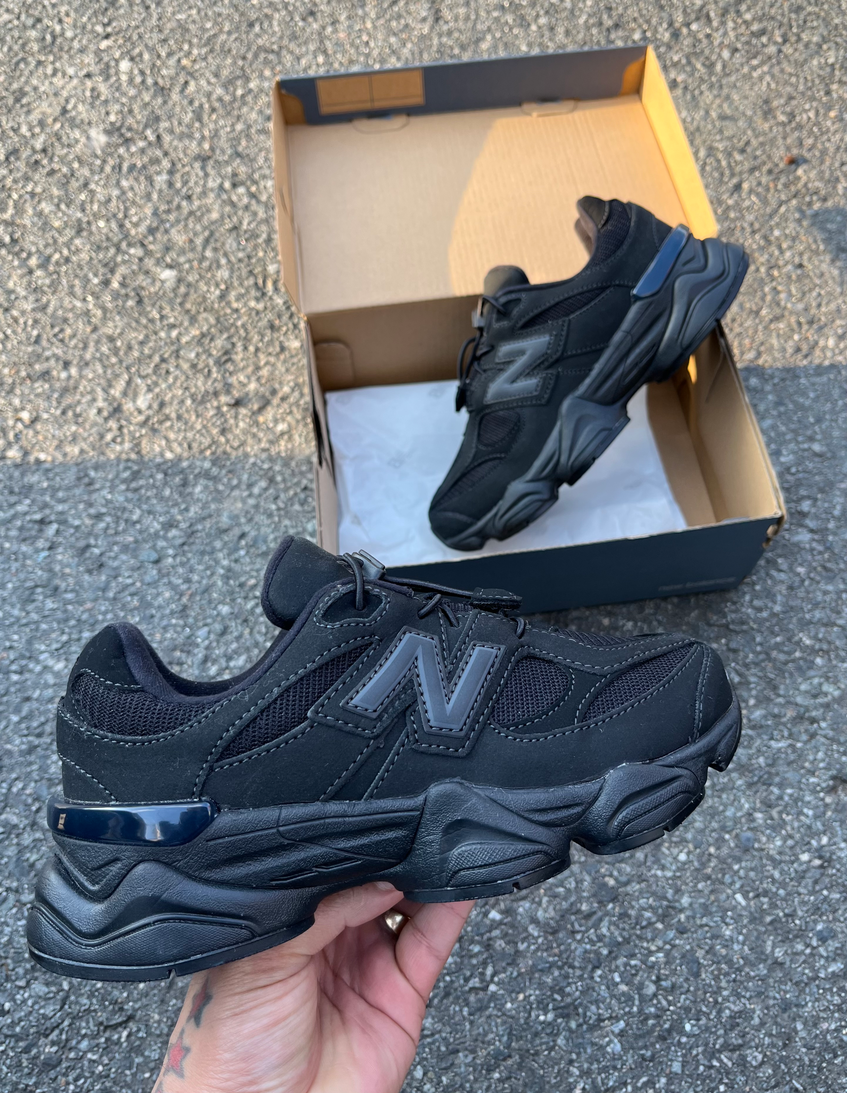 NEW BALANCE 9060 FULL BLACK