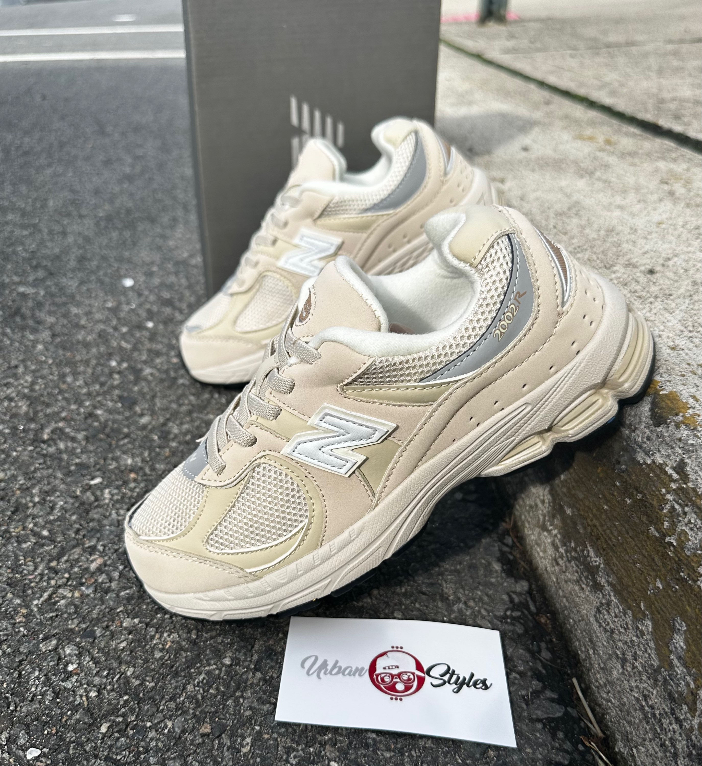 NEW BALANCE BEIGE GREY