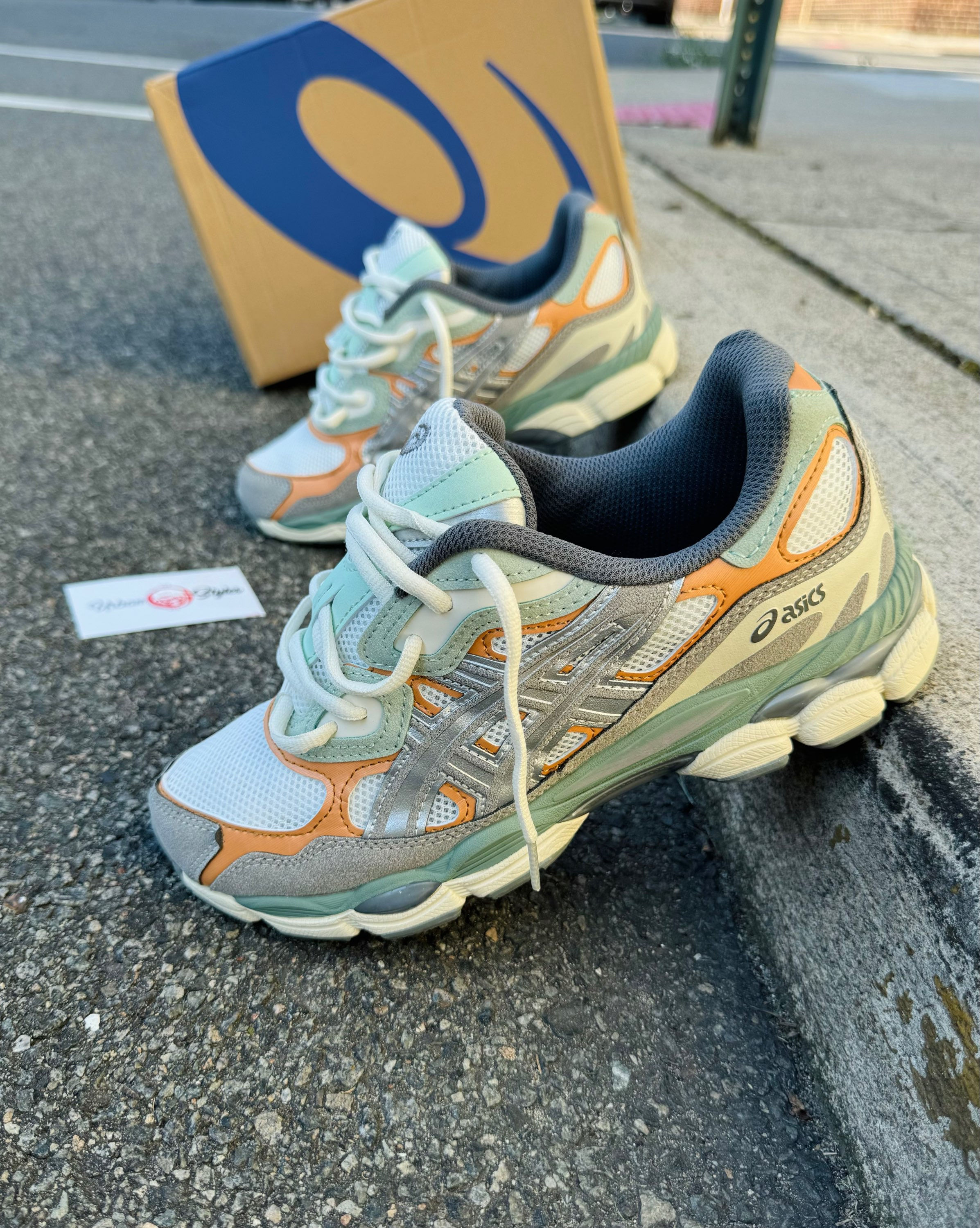 ASICS-NYC GREY ORANGE WHITE