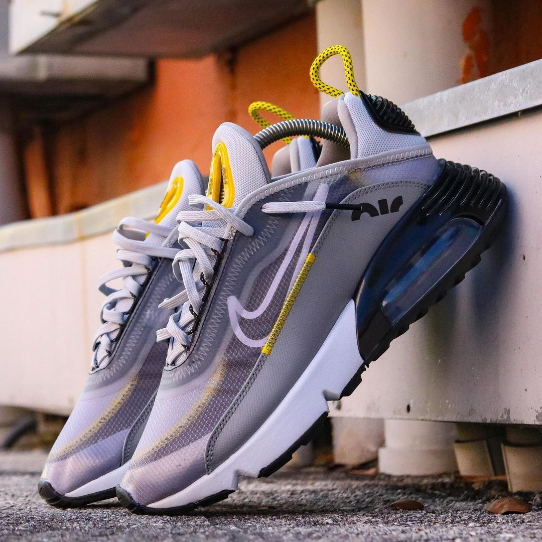 NIKE AIR MAX GREY YELLOW