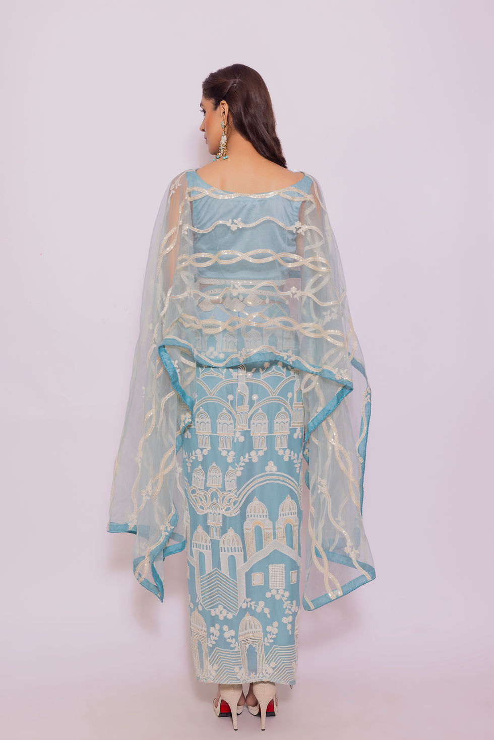 الصورة المصغرة: Net Dupatta Cape Top with Embroidered Skirt