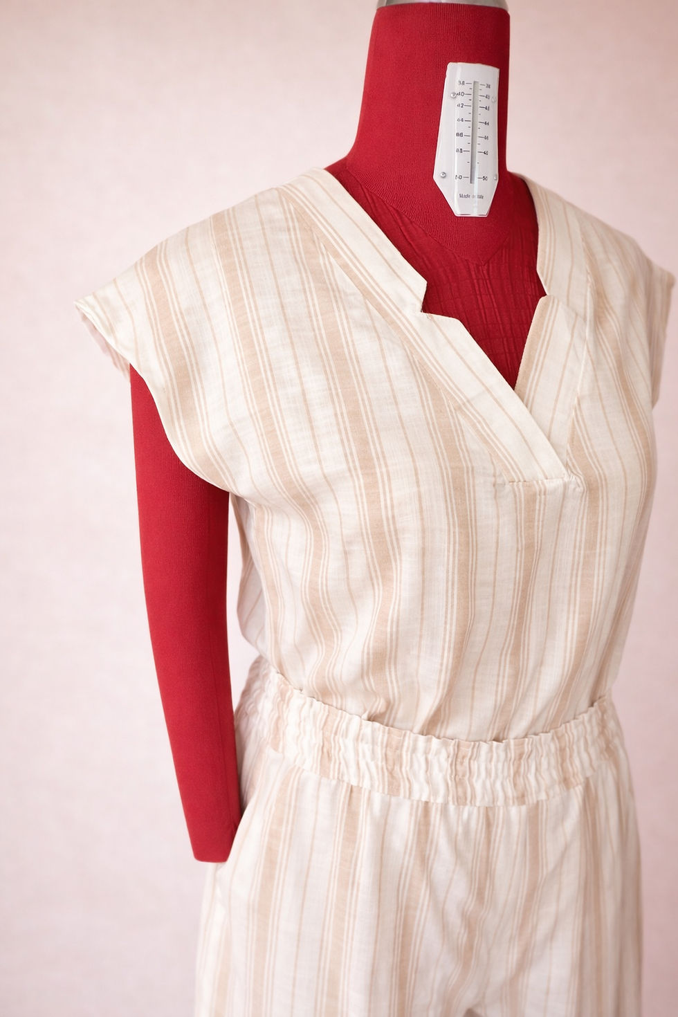 Miniature : Ensemble short et blouse, élégance naturelle