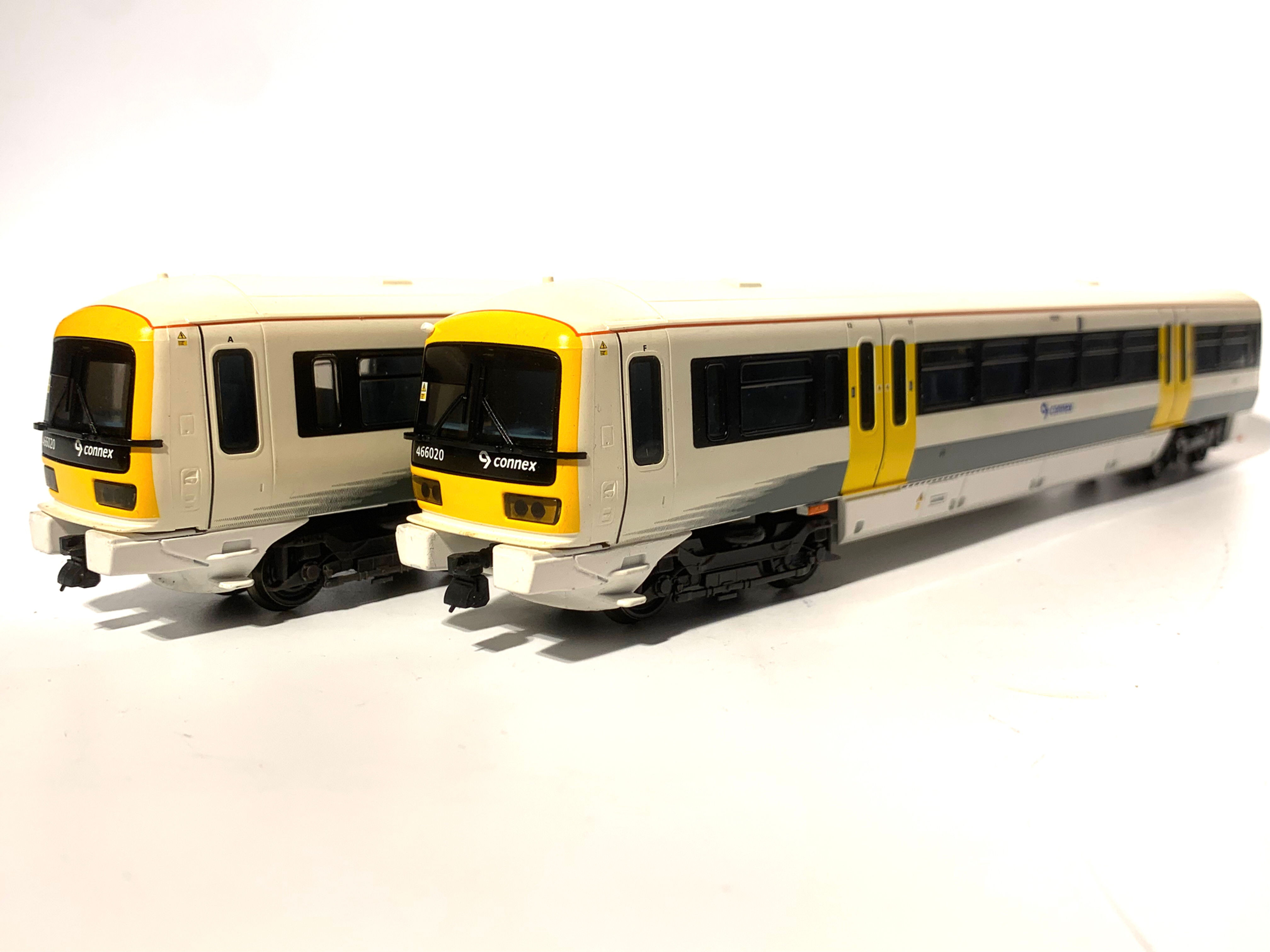 Hornby R2307 OO Gauge Class 466 2 Car Networker EMU Connex Southeastern