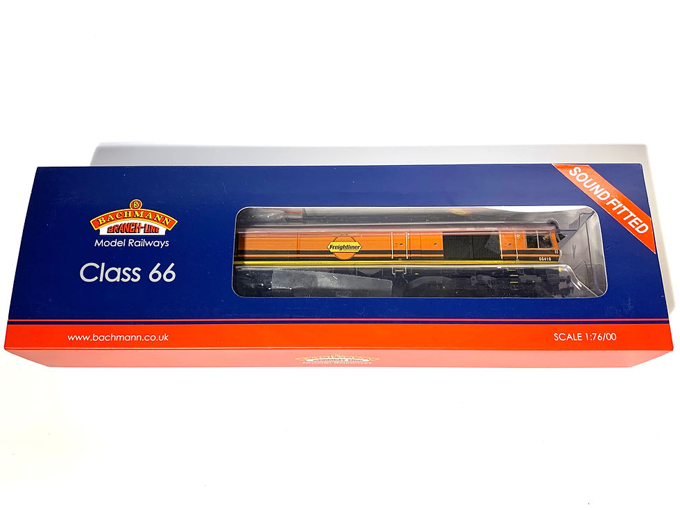 Bachmann 32-739SF Class 66 Diesel in Freightliner orange livery sold by Red Pen Railway Models