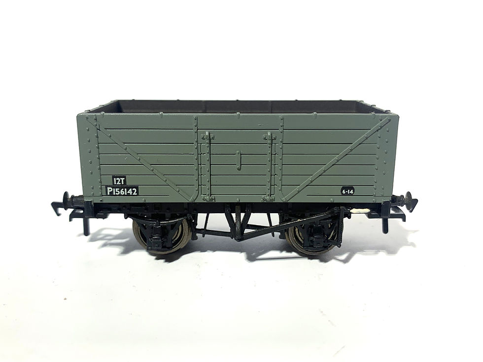 Thumbnail: Bachmann 37-102 7 Plank Wagon in BR grey livery