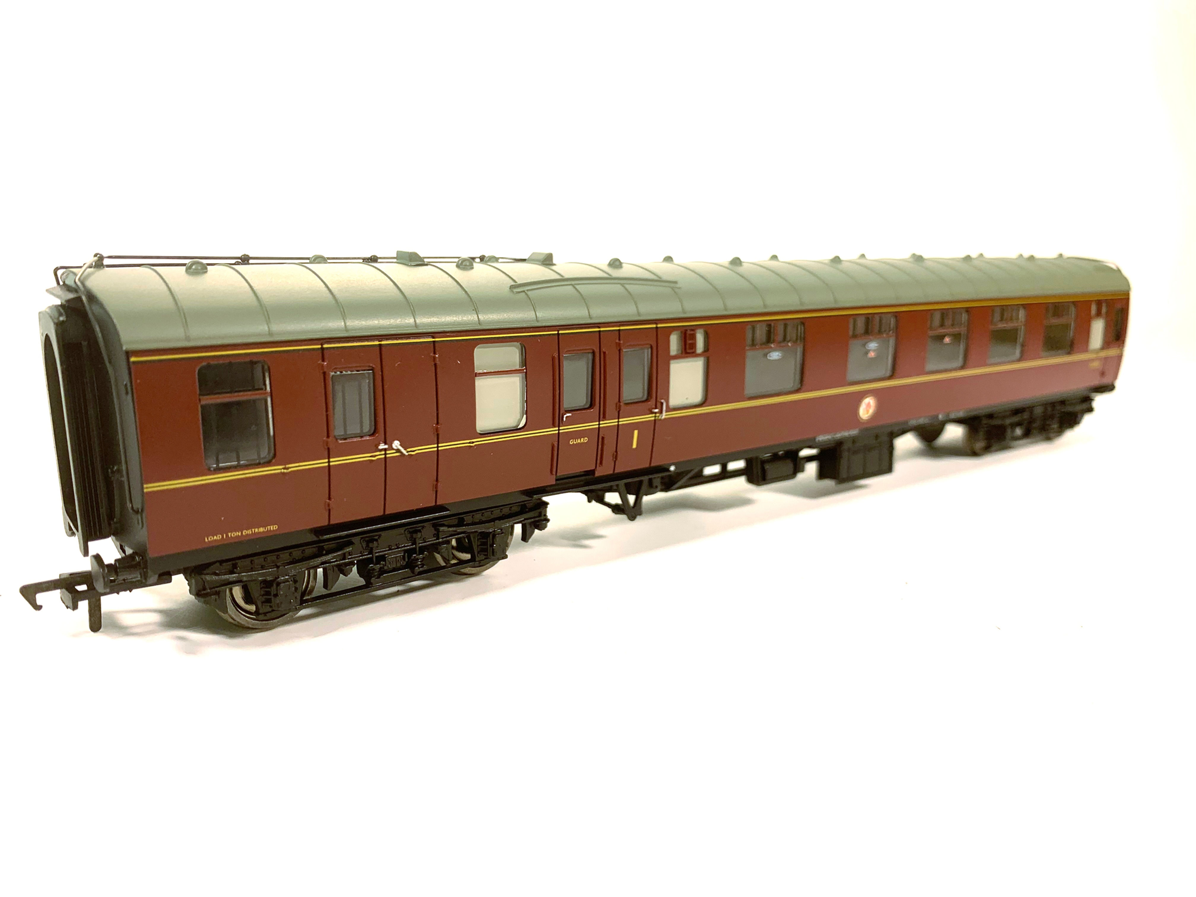 Bachmann 39-226 OO Gauge BR MK1 coach