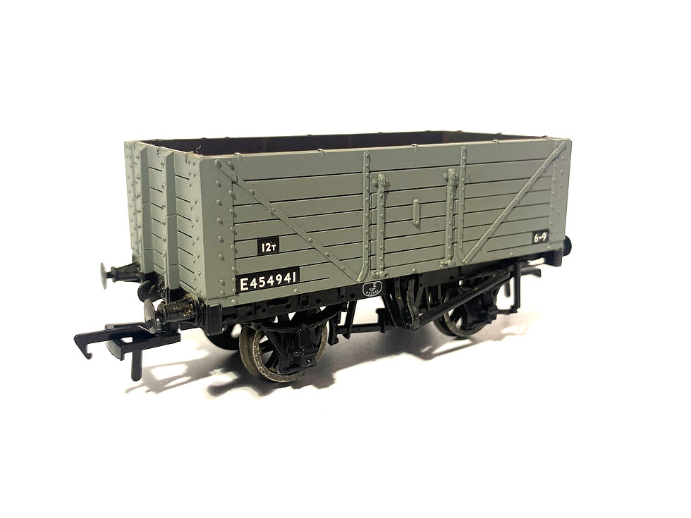 Bachmann 37-107 7 Plank Wagon in BR grey livery