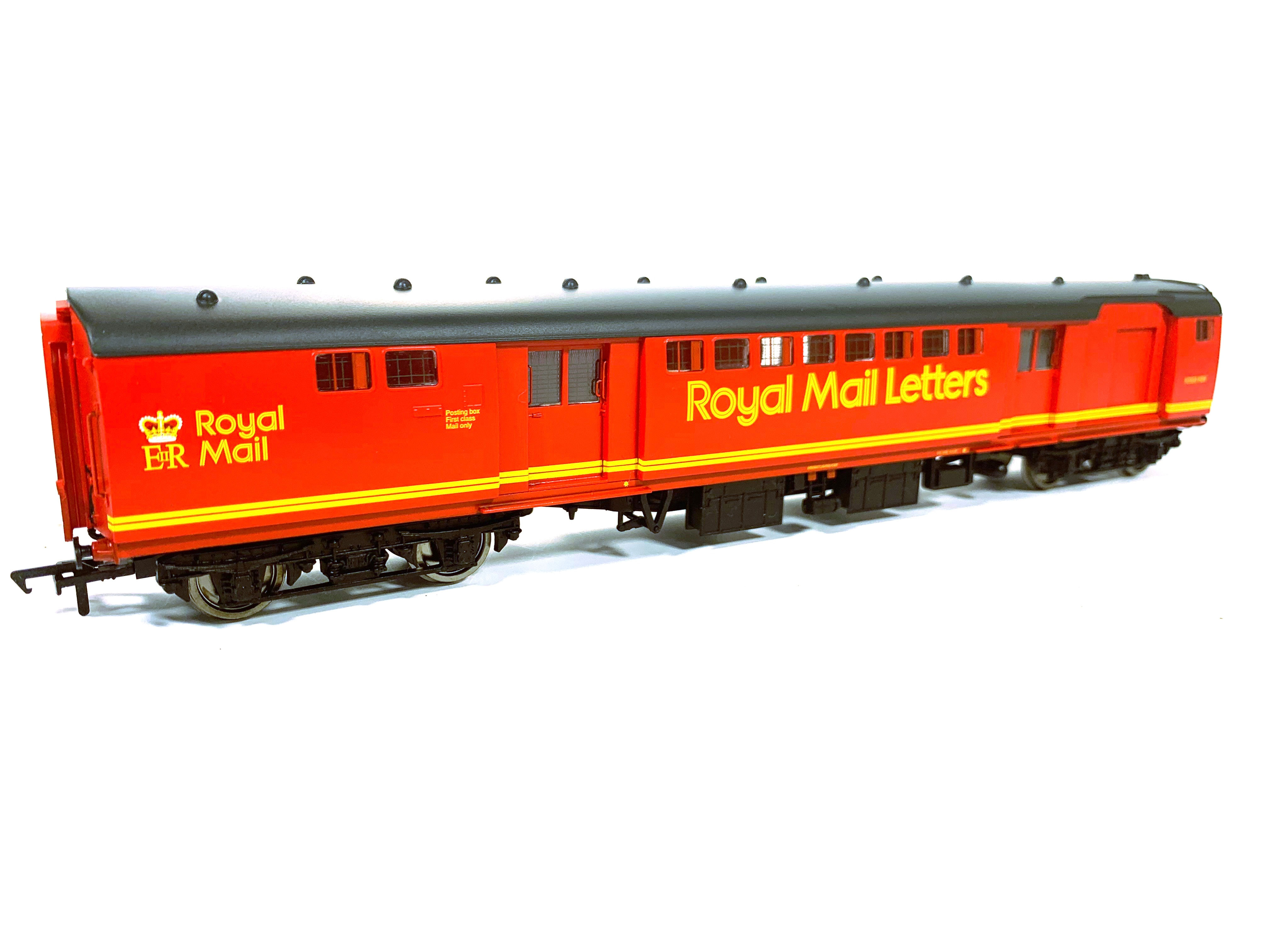 Bachmann 39-420Y OO Gauge Post Office Sorting Van