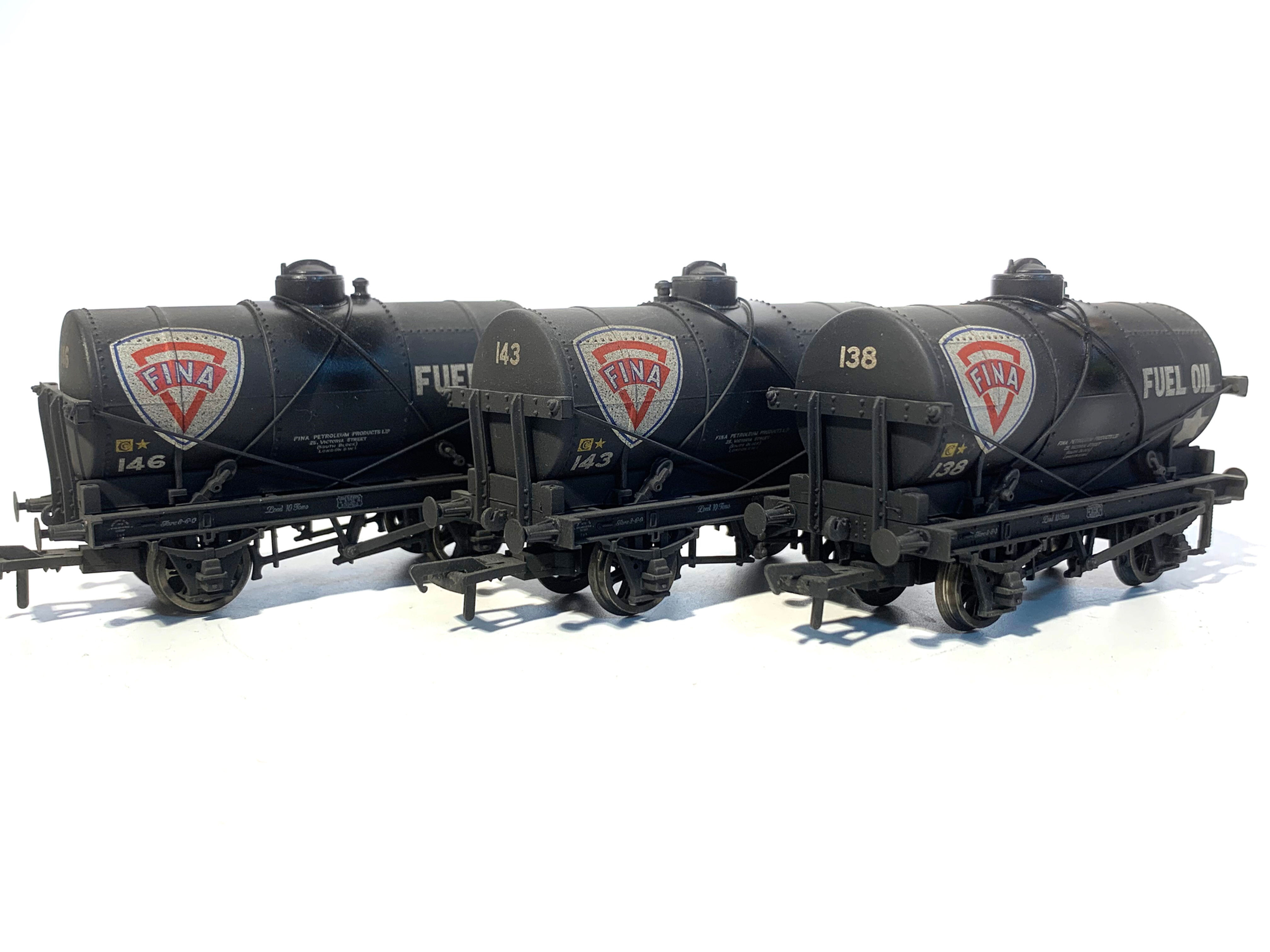 Bachmann 37-671 OO Gauge 14T Tank Wagon Fina Fuel Oil Weathered x 3