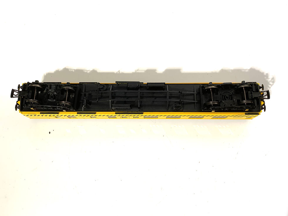 Thumbnail: Hornby R4902 OO Gauge BR MK1 Brake Corridor Second BSK Re-Railing Yellow