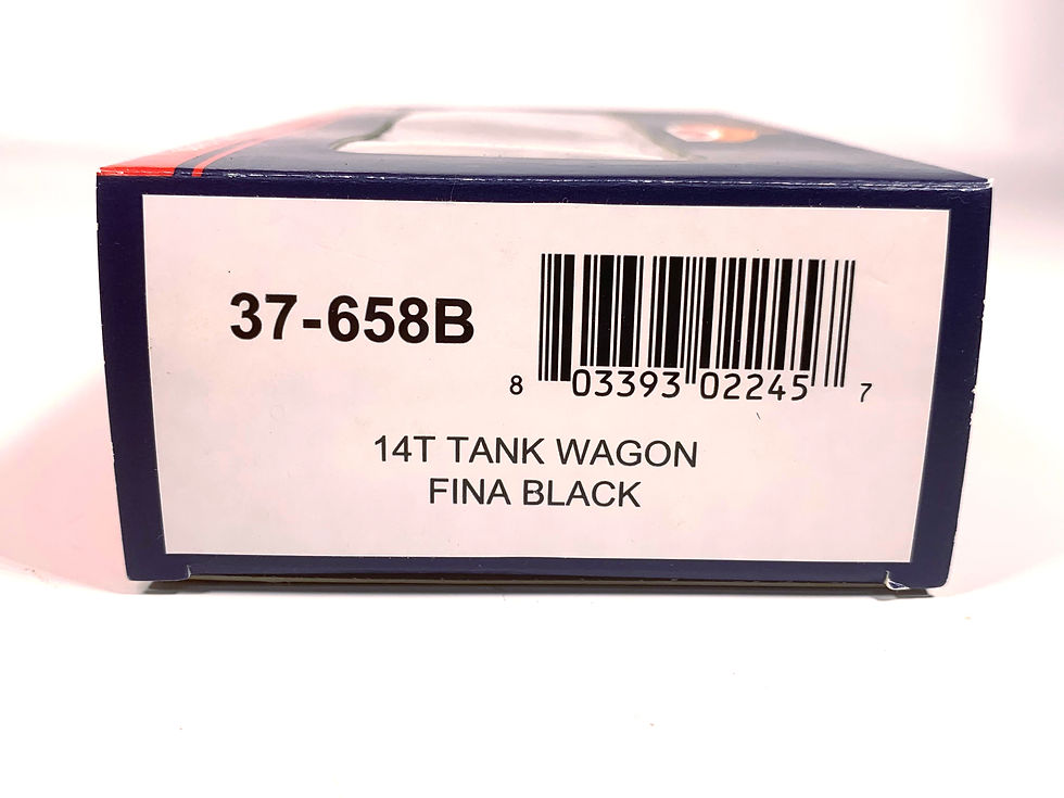 Thumbnail: Bachmann 37-658B 14 Ton Tank Wagon in Fina colours