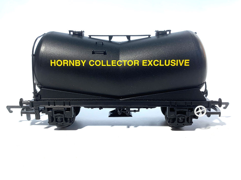 Thumbnail: Hornby R6090 OO Gauge VEE Tank Wagon Black
