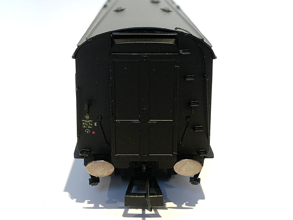 Thumbnail: Hornby R4305A Maunsell Coach in Southern green livery