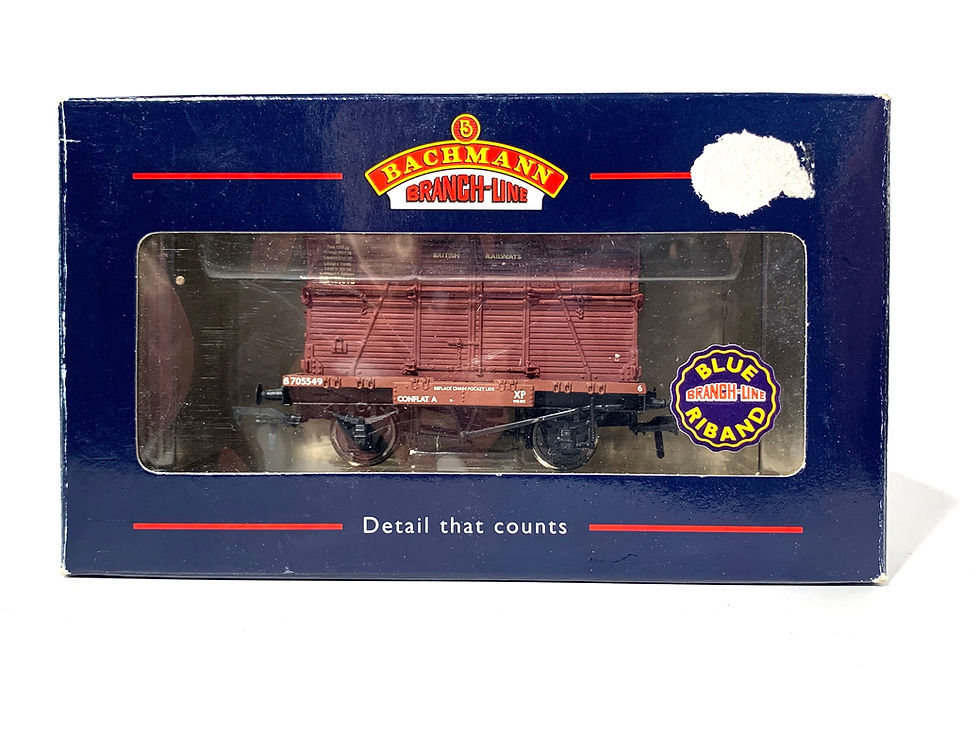 Bachmann 37-951 Conflat wagon with BD Container in Crimson livery