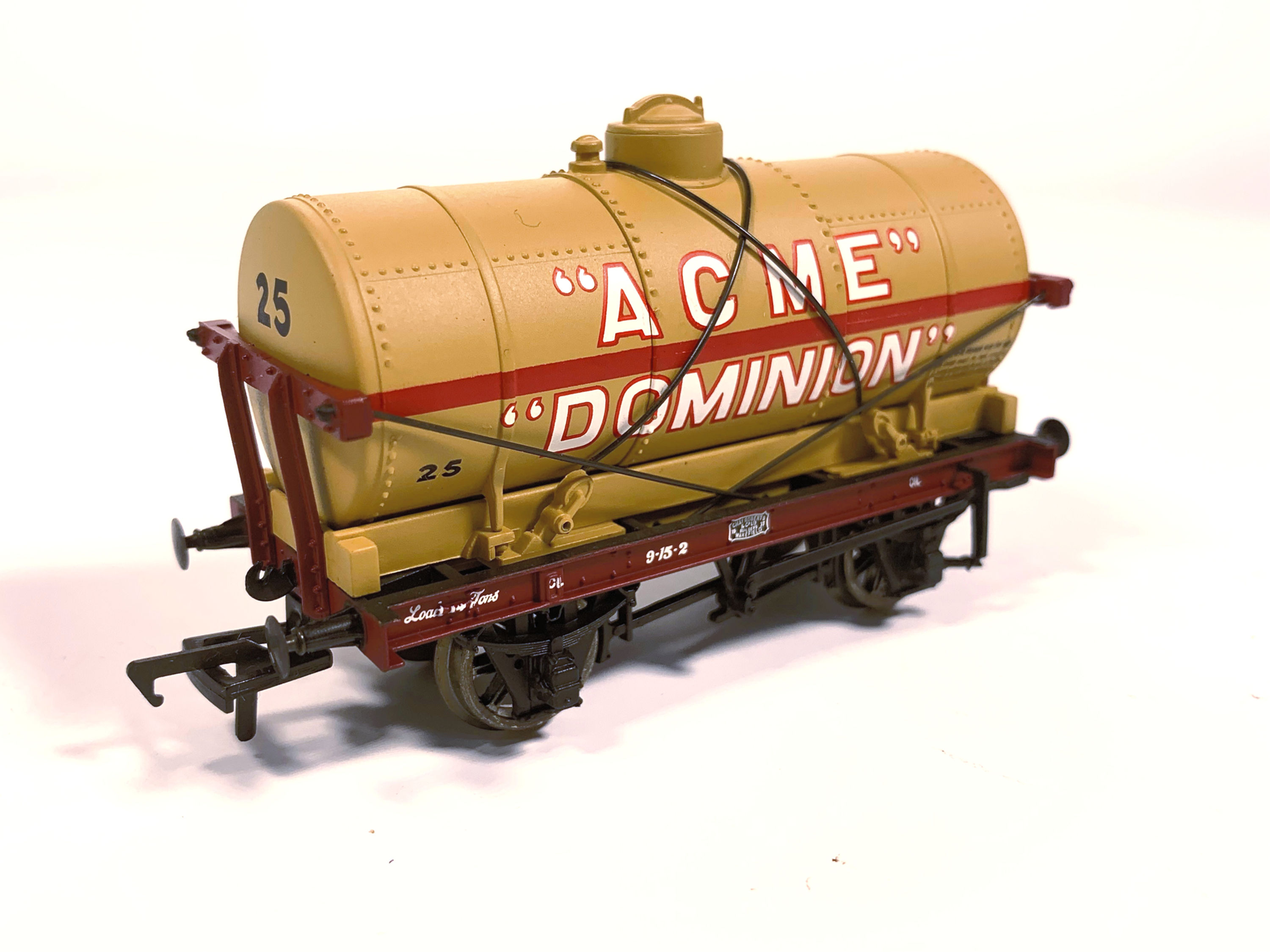 Bachmann 37-676 14 Ton Tank Wagon ACME Dominion