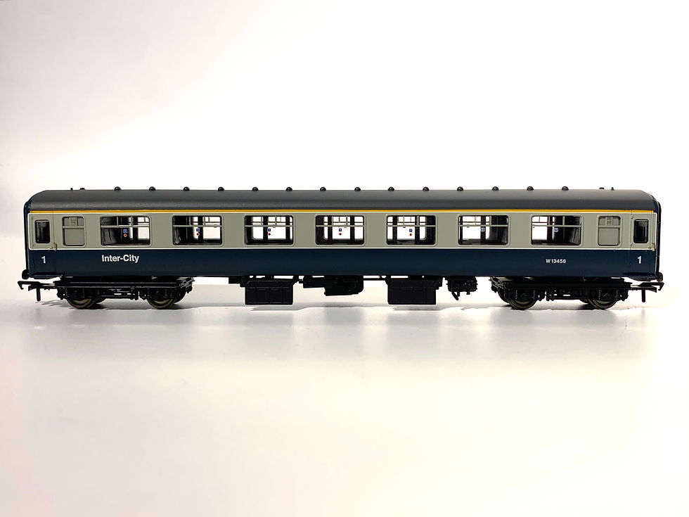 Thumbnail: Bachmann 39-341 OO Gauge BR MK2 Corridor First Coach
