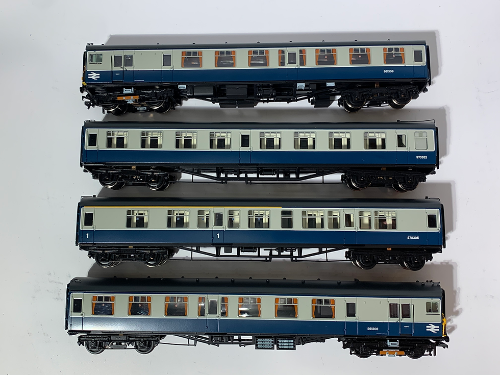 Thumbnail: Bachmann 31-427 Class 411 4-Cep EMU in BR blue grey livery