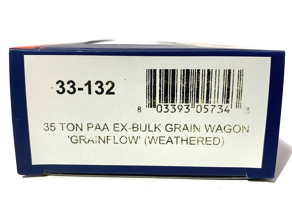Thumbnail: Bachmann 33-132 35 Ton Bulk Grain Wagon in weathered Grainflow livery