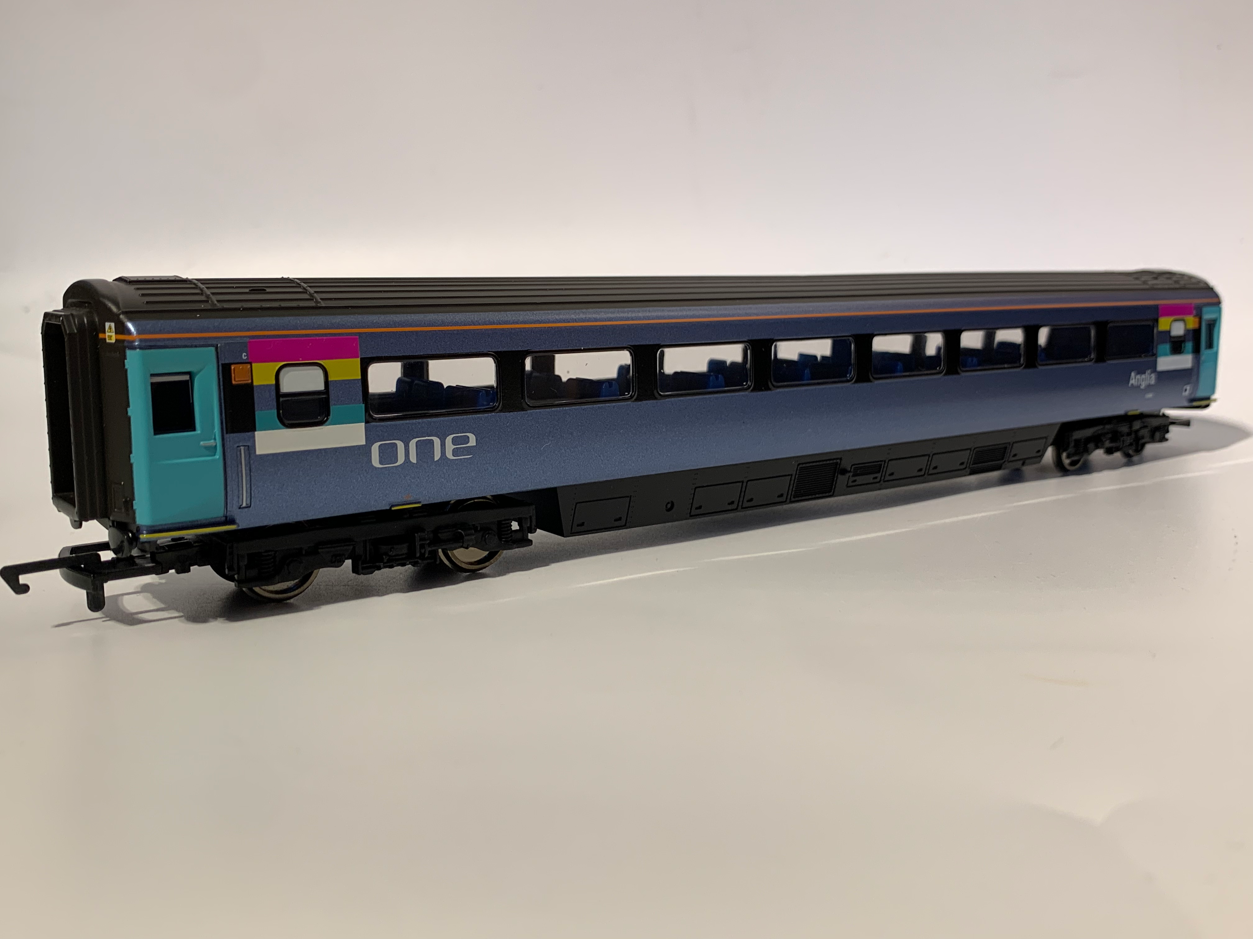 Hornby R4227B BR MK3 Coach in One Anglia livery