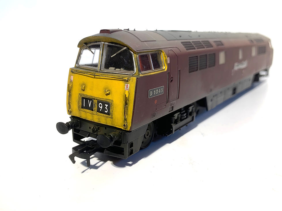 Thumbnail: Dapol Class 52 D1045 Western Viscount in weathered maroon livery