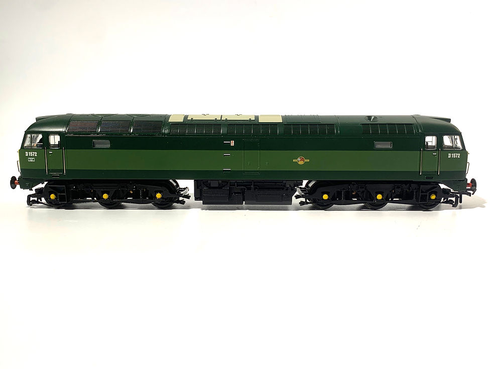 Thumbnail: Bachmann 32-804 OO Gauge Class 47 D1572 BR Two-Tone Green